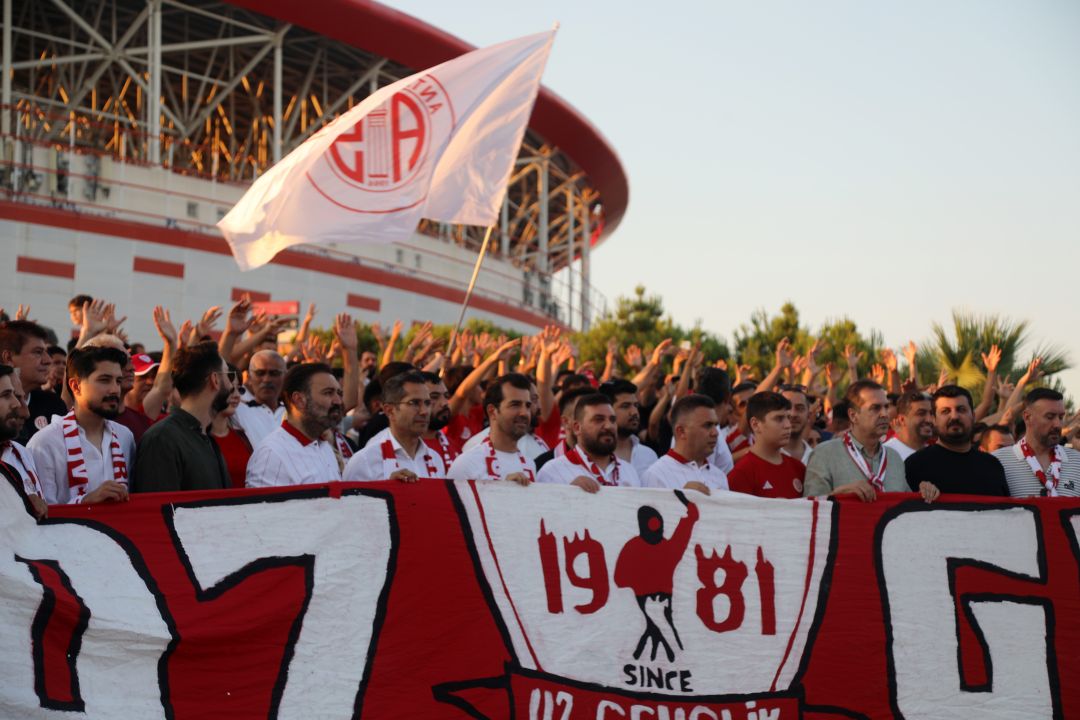 'Antalyaspor Sahipsiz Değildir' yürüyüşü