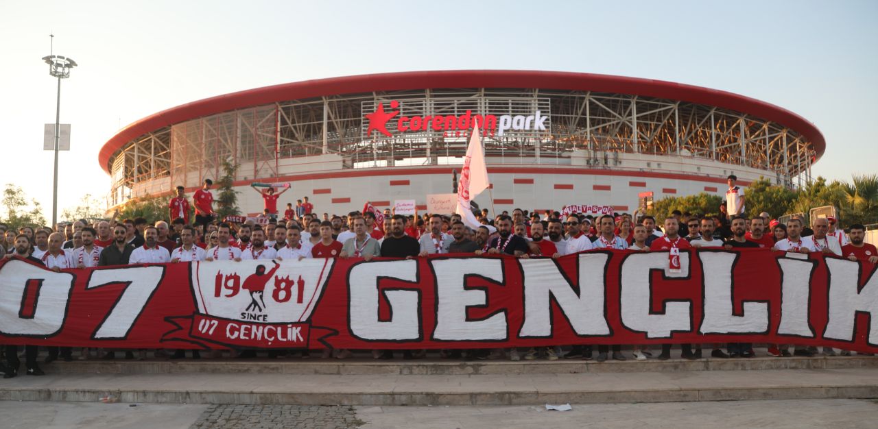 'Antalyaspor Sahipsiz Değildir' yürüyüşü