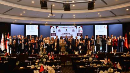 Antalya’da sağlık turizmi zirvesine 100’den fazla ülkeden katılım