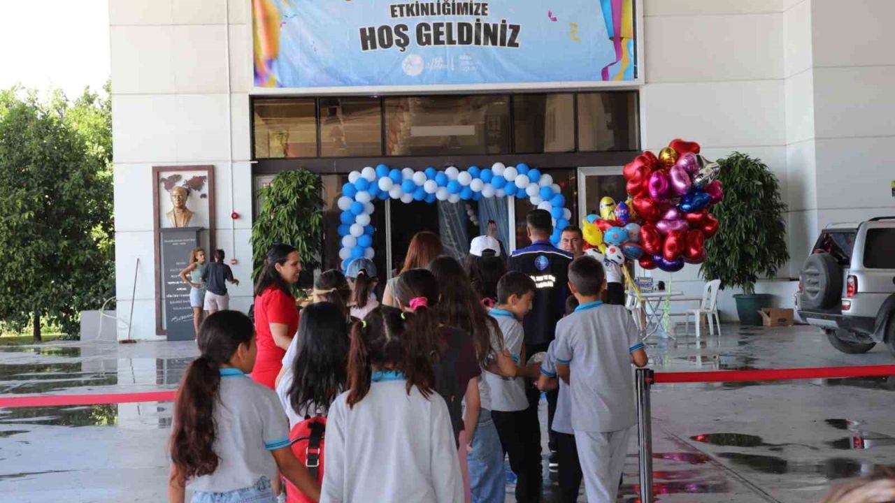 Aksu’da karne sevinci şenliğe dönüştü