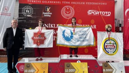 Alanyalı minik okçular Türkiye Şampiyonası’ndan madalyalarla döndü