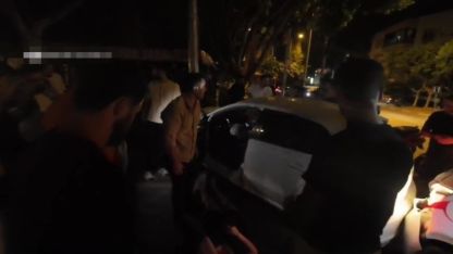 Antalya’da otomobiller kavşakta çarpıştı: 2 yaralı