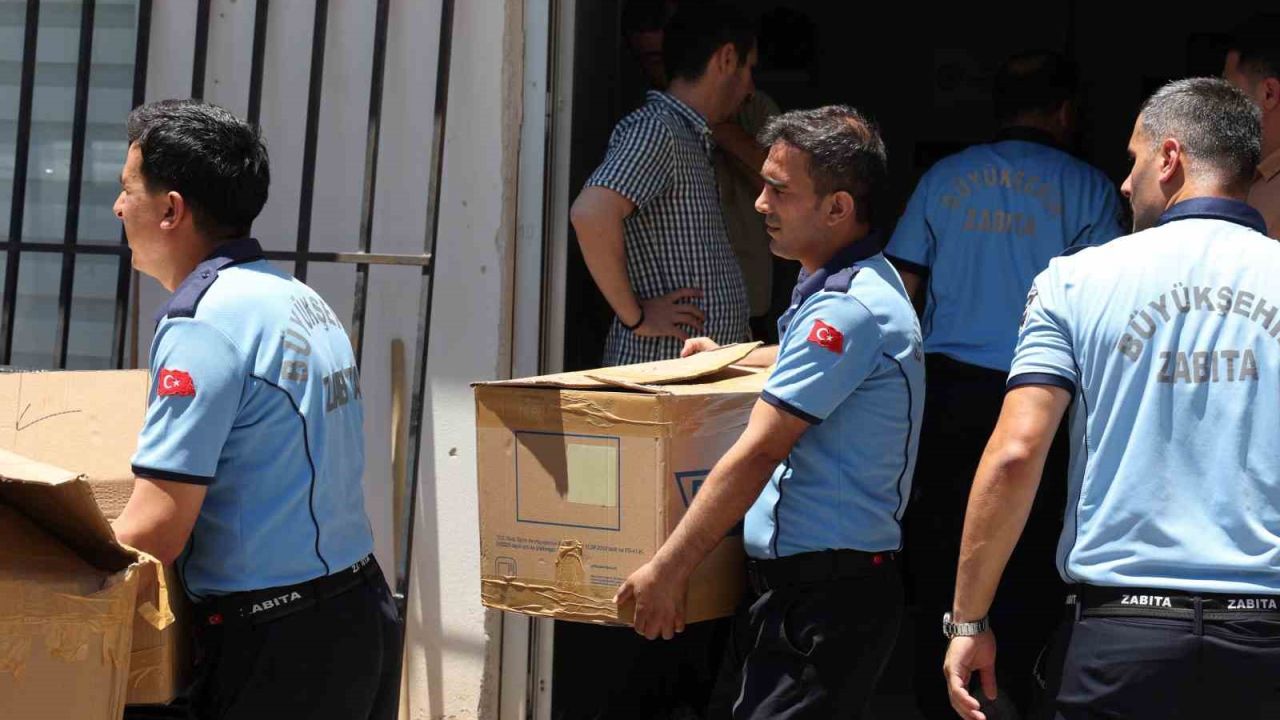Antalya’da zabıta 4 bin 322 sahte parfüme el koydu