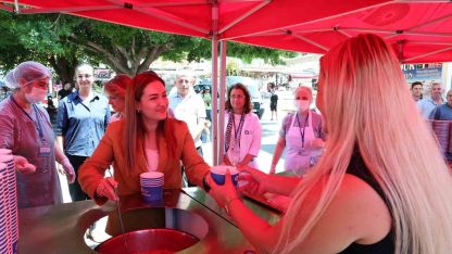 Büyükşehir Belediyesi’nden aşure ikramı