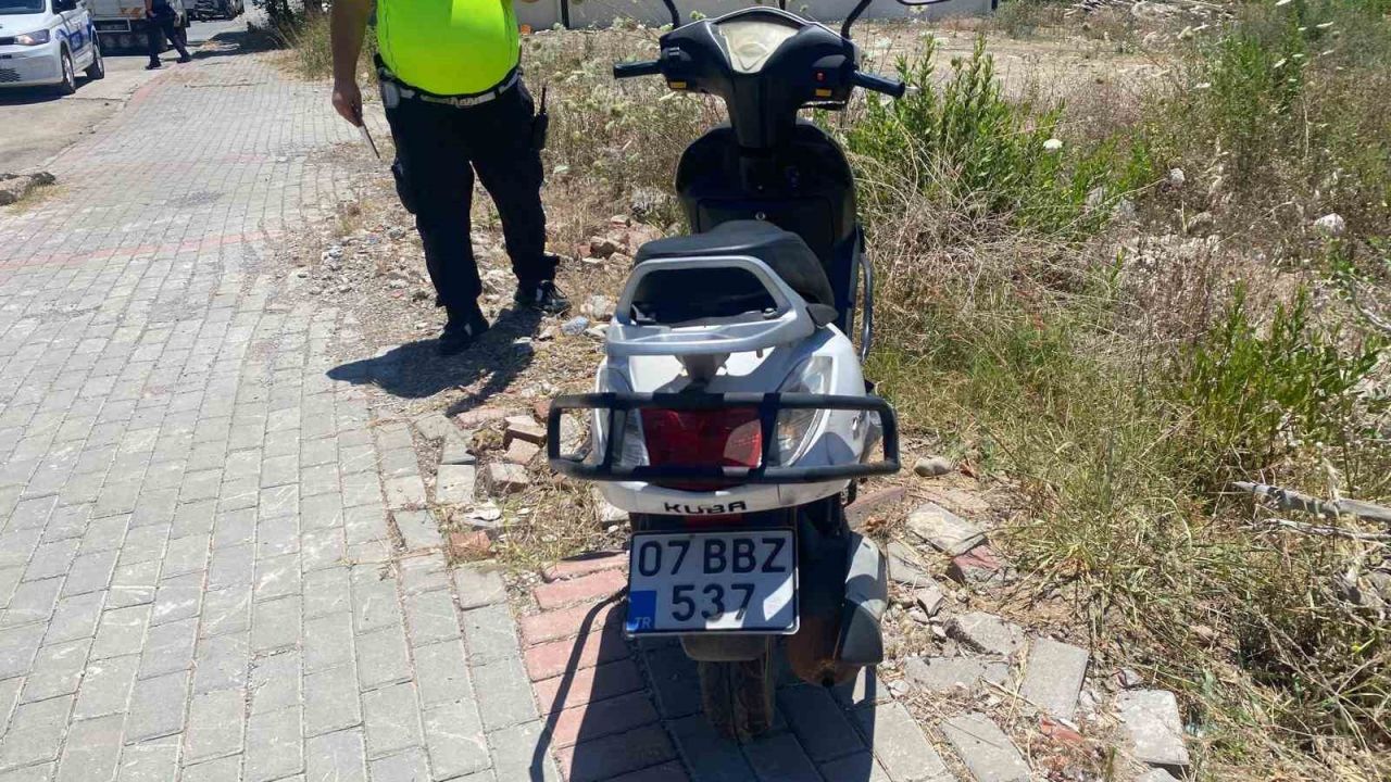 Gazipaşa’da motosiklet ile kamyonet çarpıştı: 1 yaralı