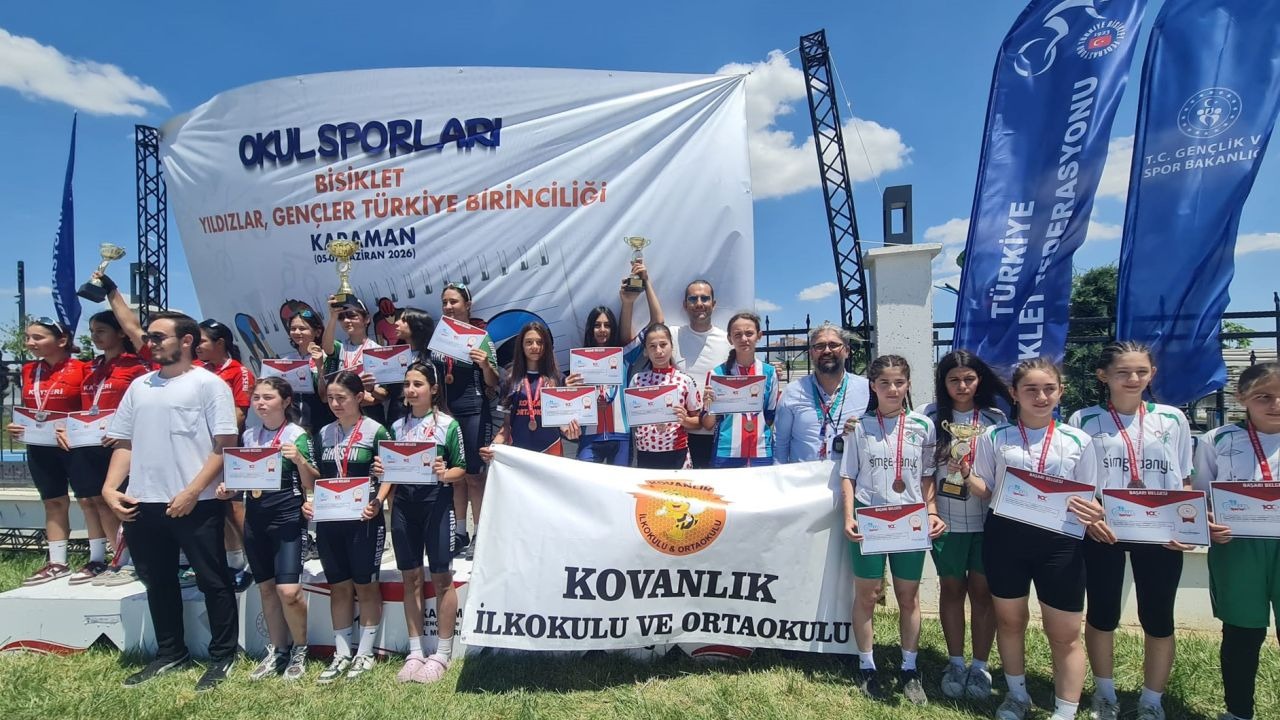 Köy okulunun kızları, bisiklette Türkiye 3'üncüsü