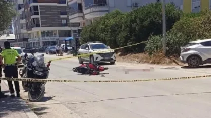 Otomobil ile çarpışan motosikletin genç sürücüsü hayatını kaybetti