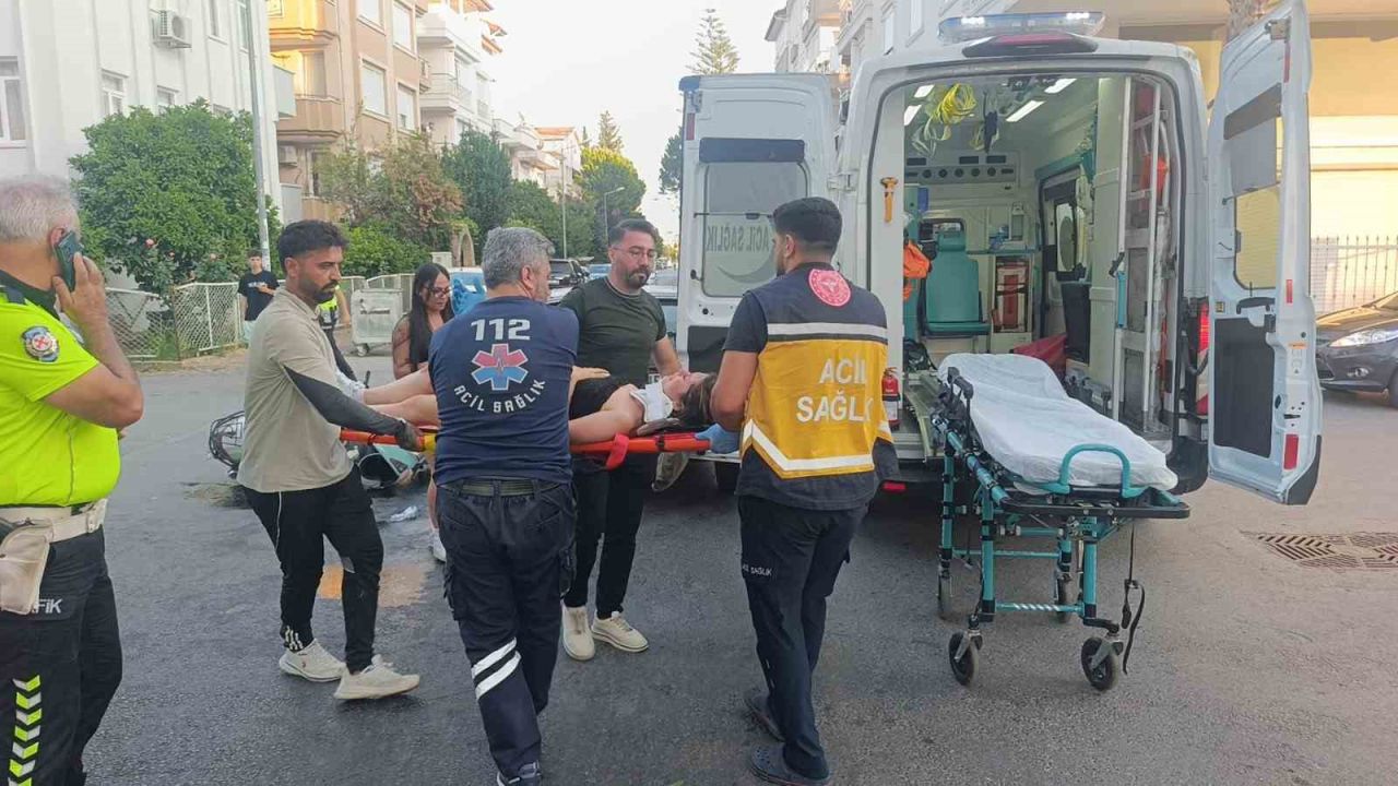 Otomobil ile çarpışan motosikletin sürücüsü yaralandı