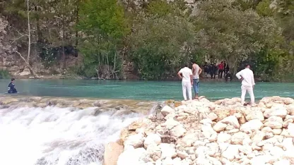 Serinlemek için girdiği çayda kaybolan genç için arama çalışmaları başlatıldı