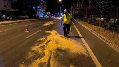 Trafik polisinden örnek davranış