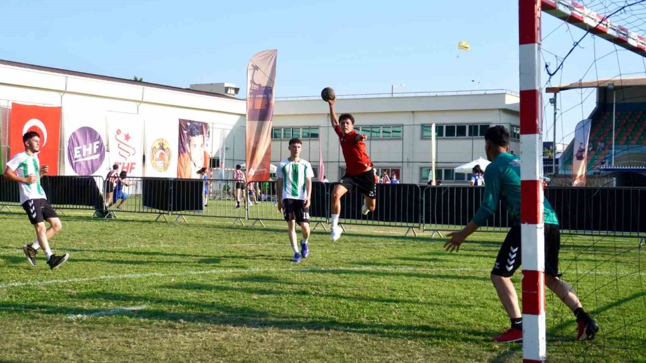 Alanya’da 2 bin kişilik hentbol şöleni başladı