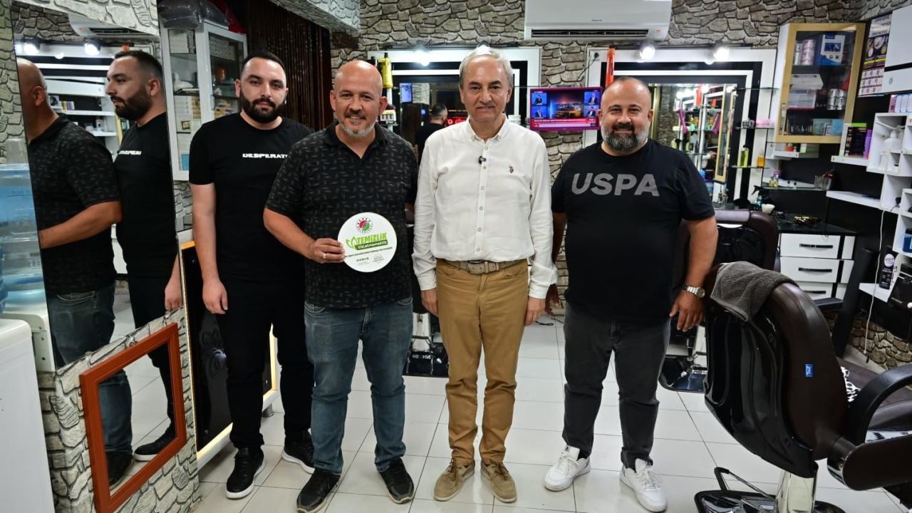 Kocagöz, "Temizlik Kirletmemektir" kampanyasını Kültür Kafeler Caddesi esnafına tanıttı